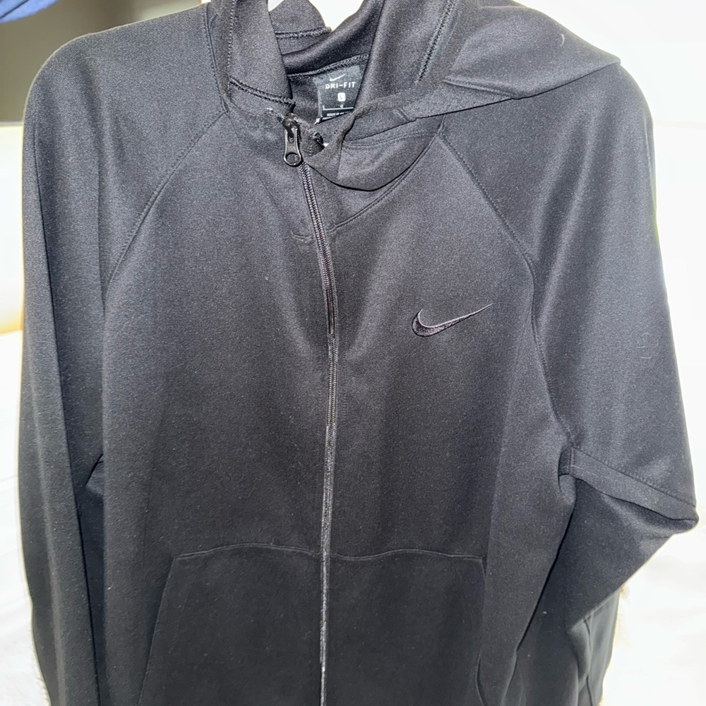 Nike Black Performance Jacket with Full-Length Zipper